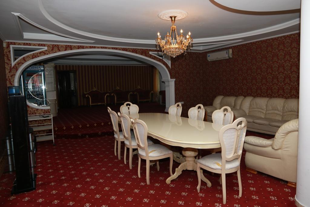 Hotel Gold Lion Kiszyniów Zewnętrze zdjęcie