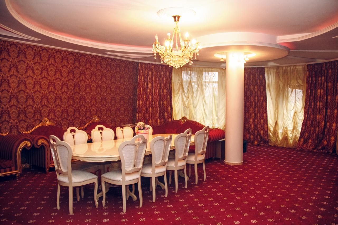 Hotel Gold Lion Kiszyniów Zewnętrze zdjęcie